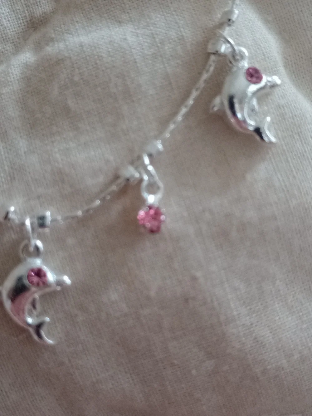 🌷$2 Bundled NWT WEI Gorgeous Silver Dolphin Necklace with Pink Stones - Picture 4 of 9